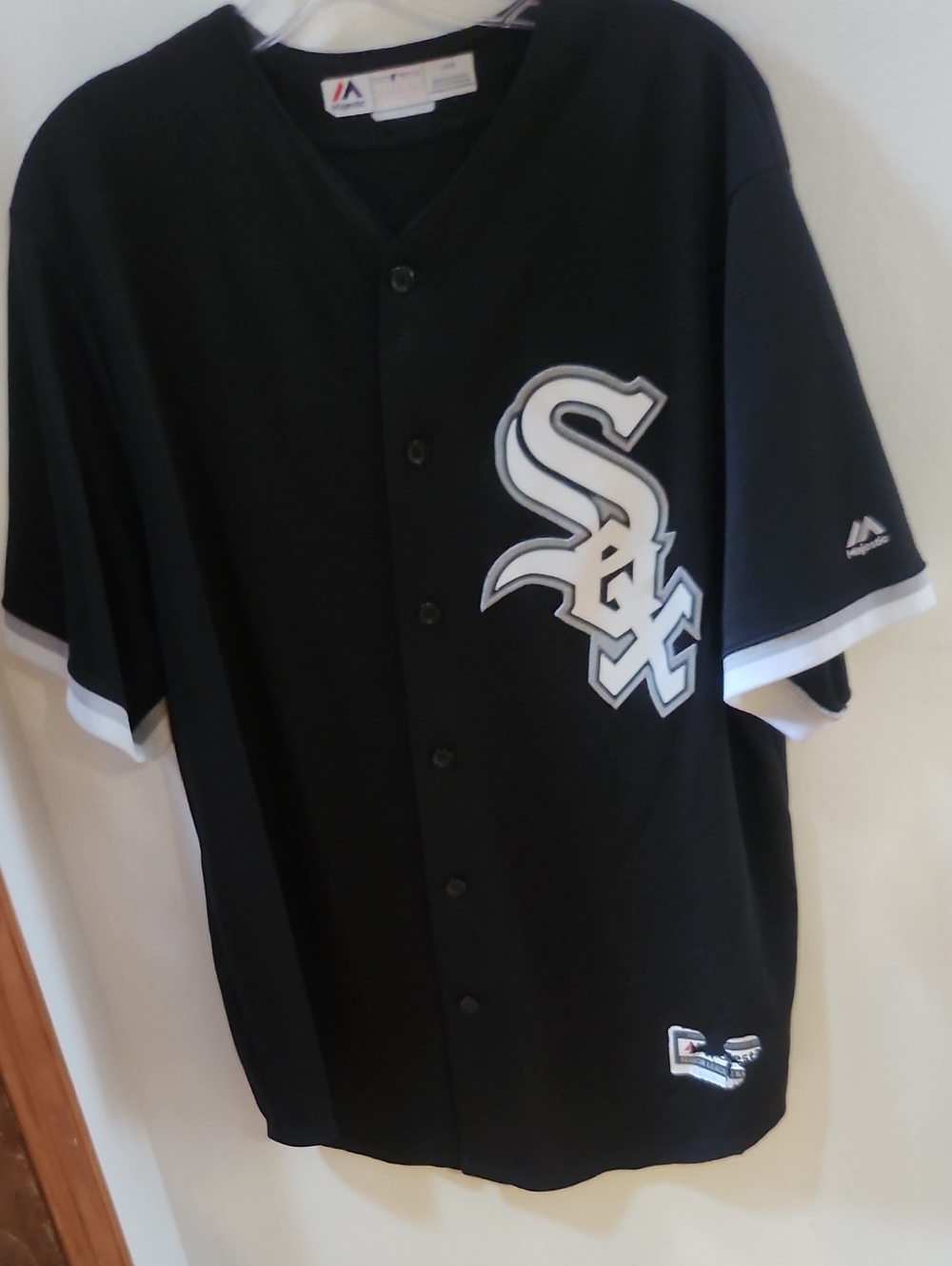 Majestic Black Chicago White Sox Men's Button-Up Jersey with White Trim